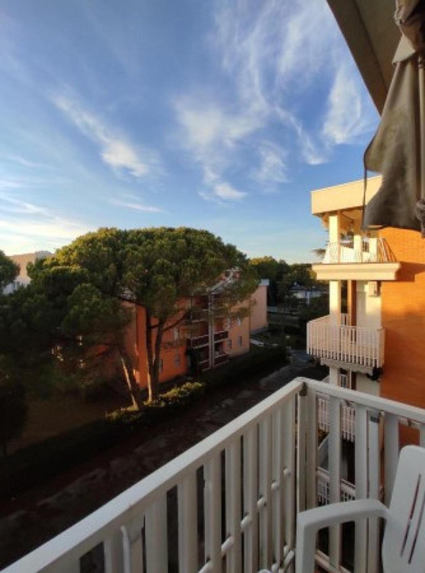 Bright Sea Front With Balcony Bibione